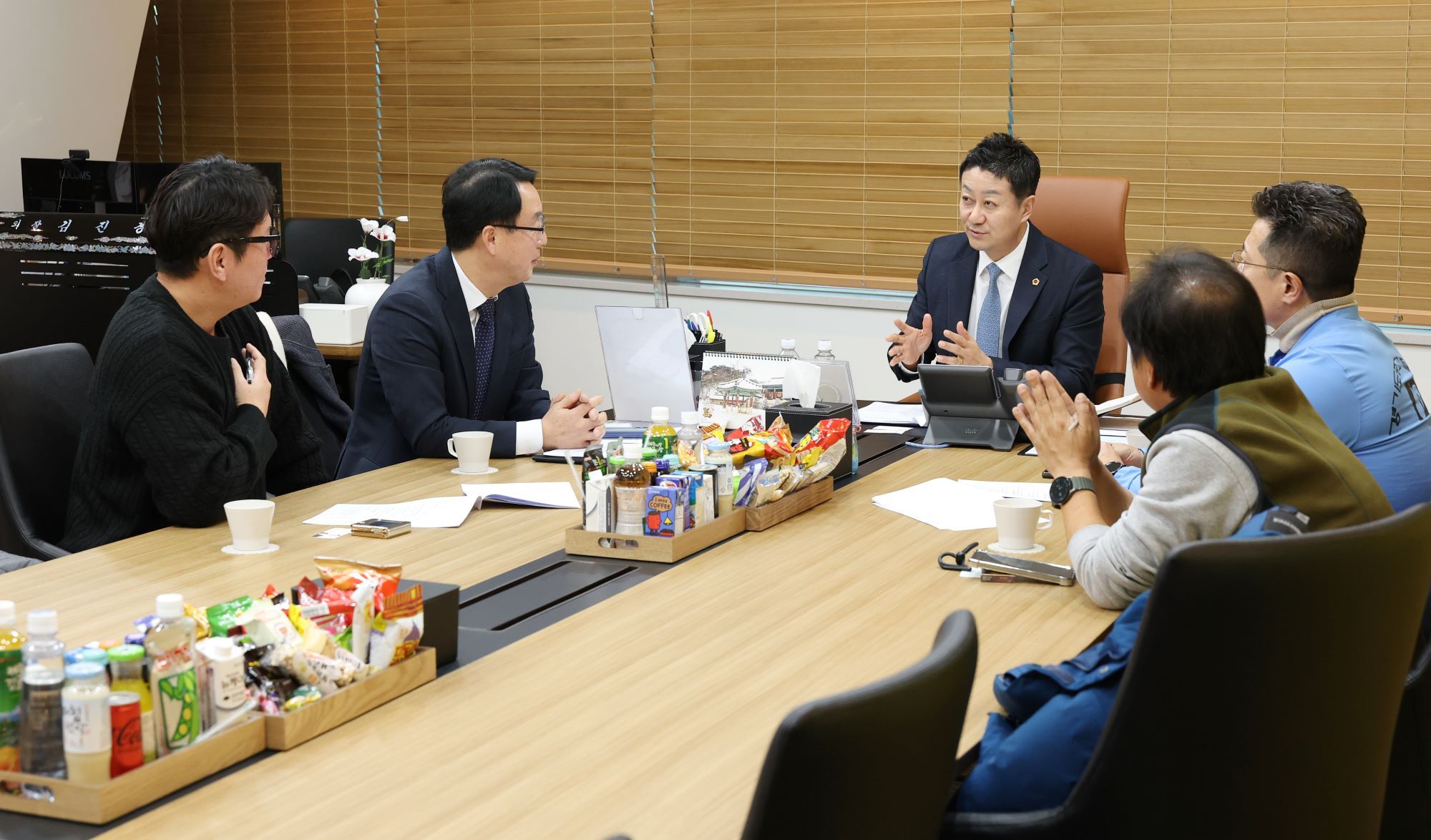 김진경 의장, 중고차 매매 자격제 도입 논의