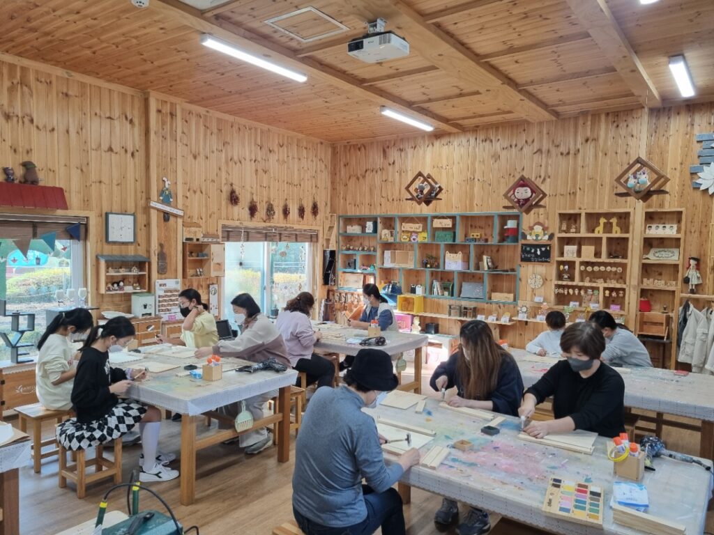 시흥시, 목공체험·농업 지원·병해 예방까지 시민 참여형 정책 확대