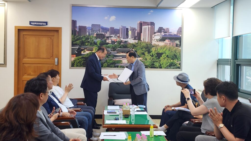 한국지역신문협회, ‘한국로컬뉴스’ 창간 추진… 기초의원 정당공천 배제 운동 본격화
