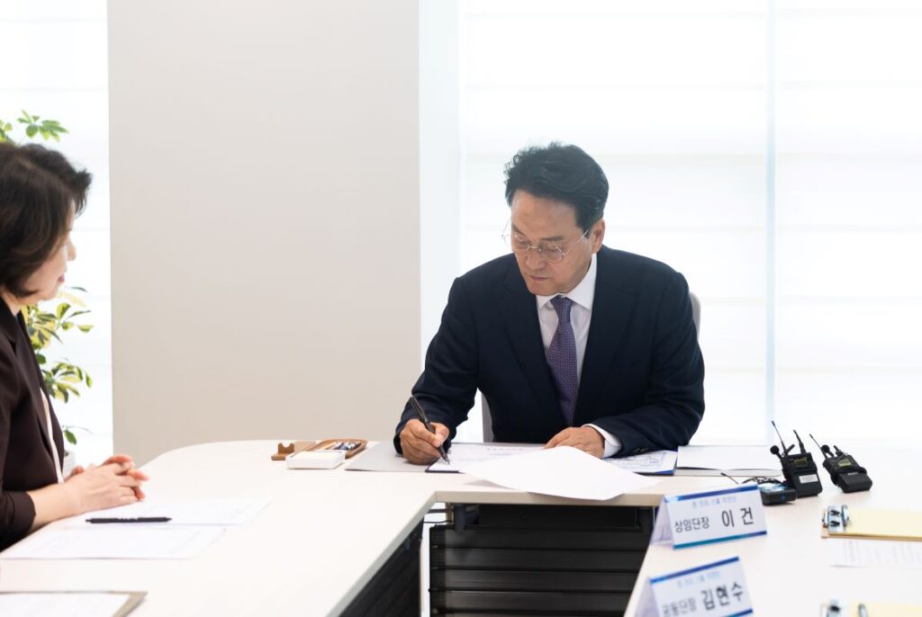 안민석 교육감, 취임 첫 결재는 '폰 프리 스쿨'…학교 교육력 회복 본격화