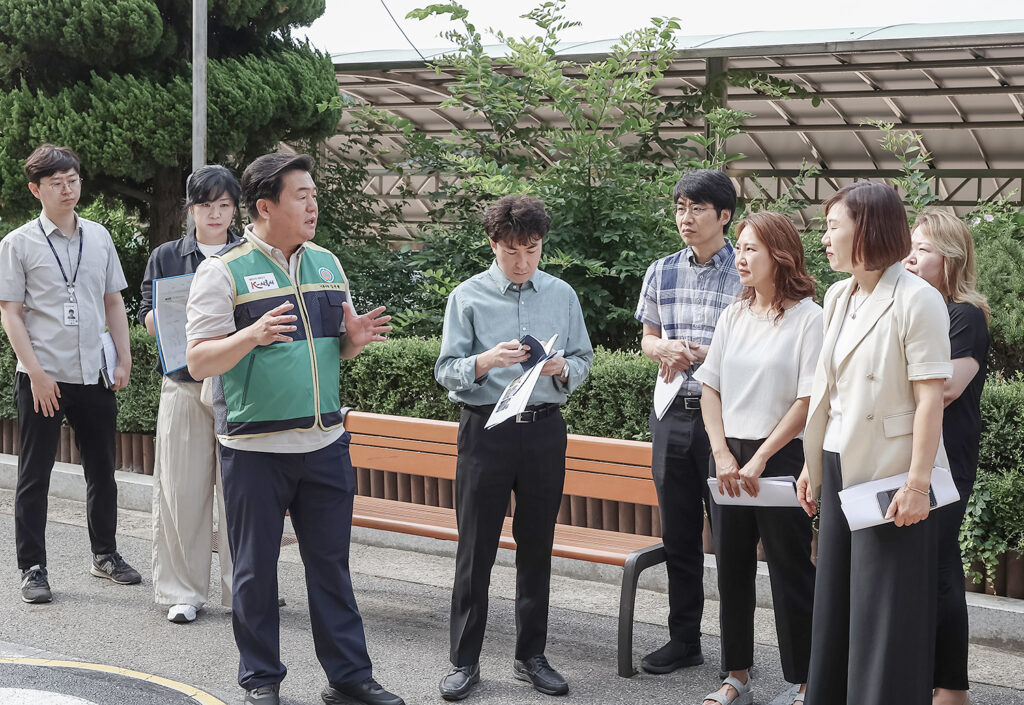 임병택 시장, 민선9기 첫 현장 행정…통학로·공사현장 민원 점검