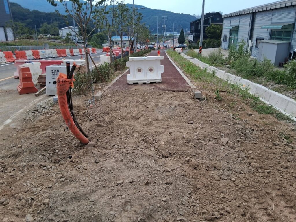 수년째 계속되는 목감~수암간 도로공사
